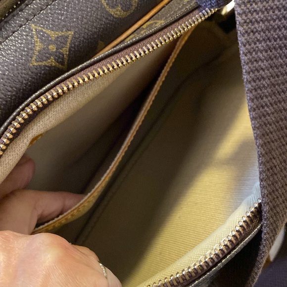 Louis Vuitton Reporter Bag with Signature Monogram Sale - Picture 11 of 11